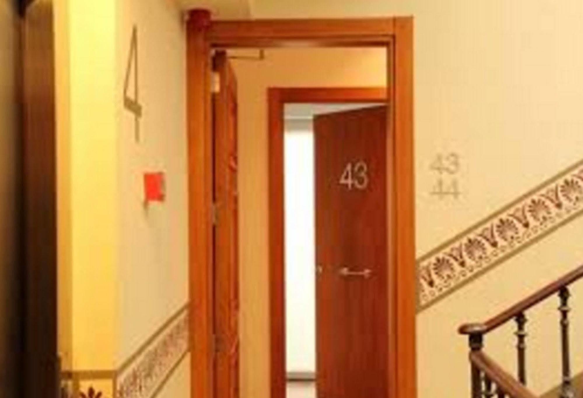Mh Apartments Center Barcelona Ngoại thất bức ảnh